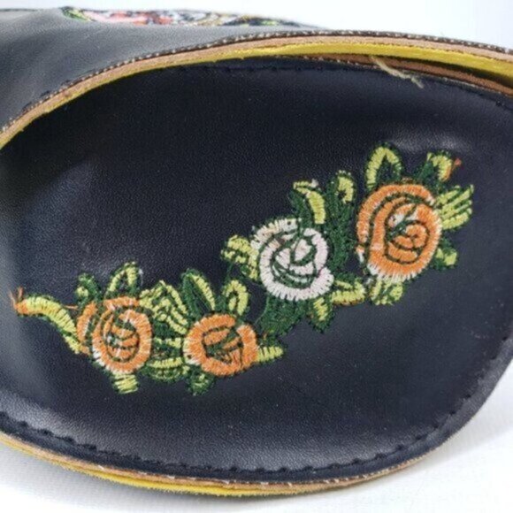 Ed Hardy Eyewear Black Embroidered Sunglass Case Skull Roses Bulldog Clo… - Picture 12 of 15